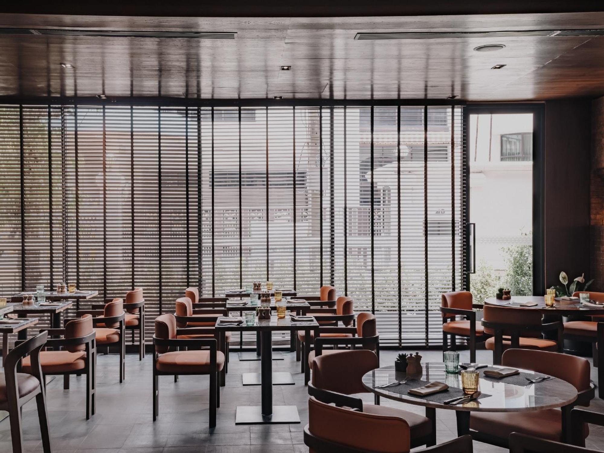 Nysa Hotel Bangkok Sukhumvit 11 외부 사진 Restaurant interior