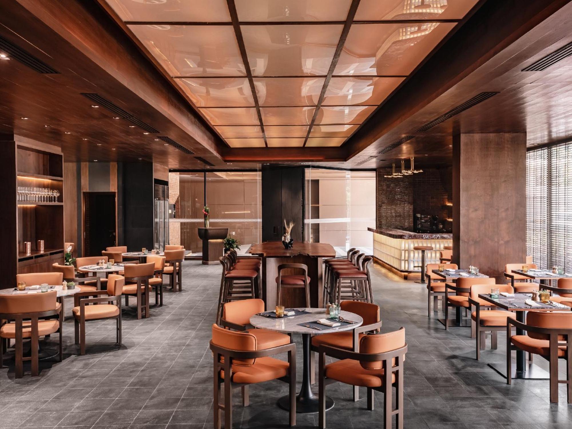 Nysa Hotel Bangkok Sukhumvit 11 외부 사진 The interior of the restaurant