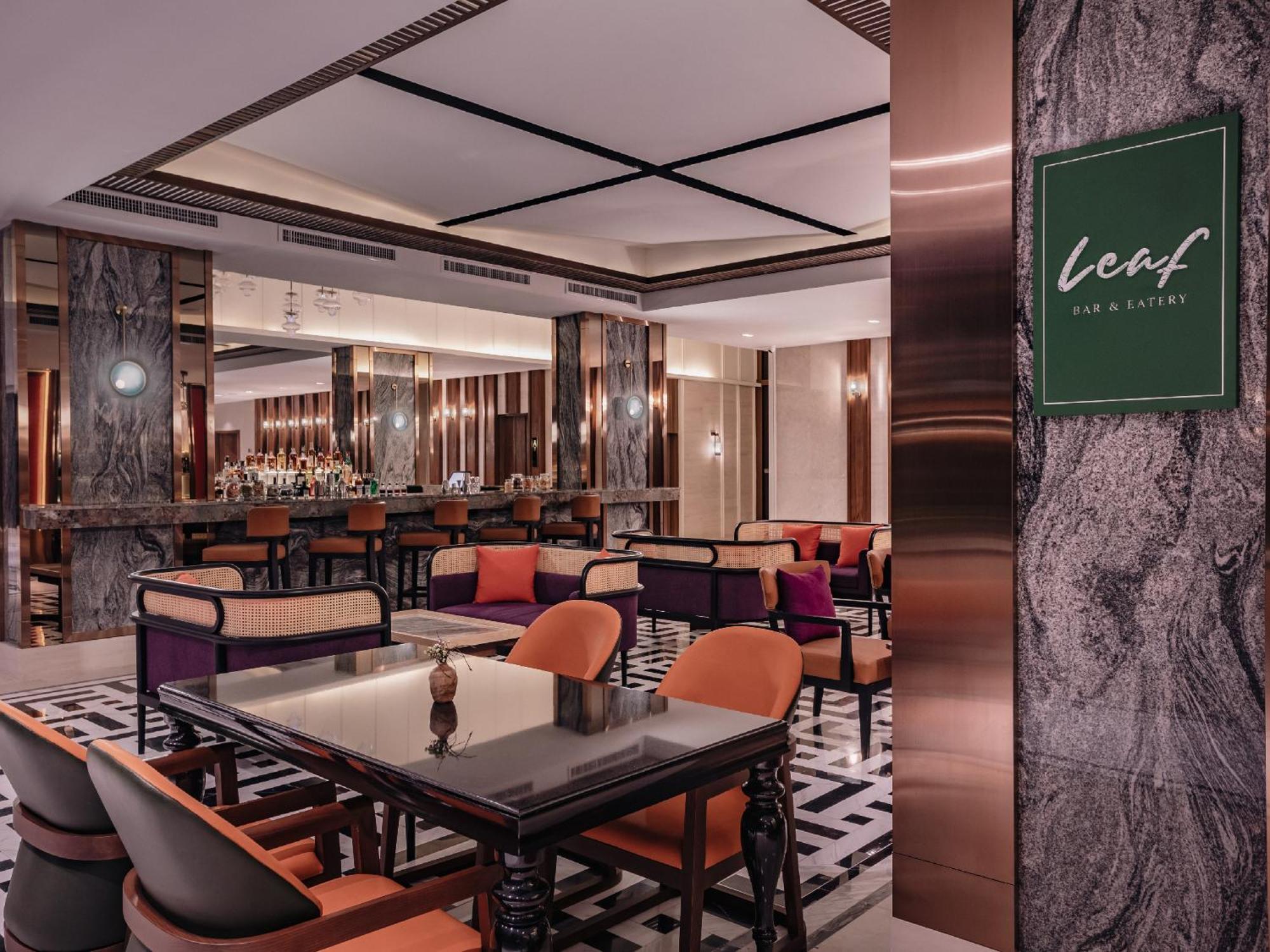 Nysa Hotel Bangkok Sukhumvit 11 외부 사진 Verf Bar & Lounge