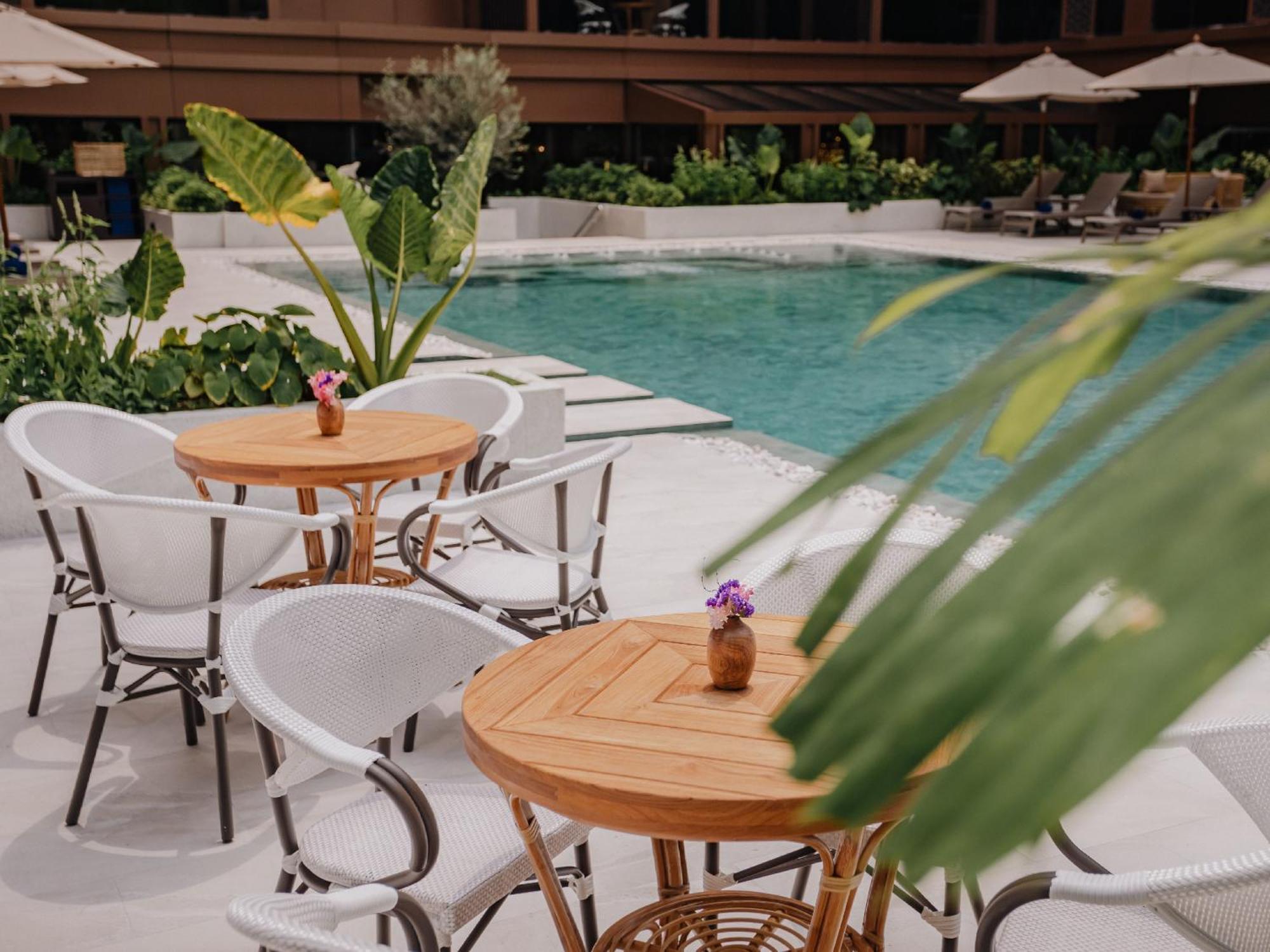 Nysa Hotel Bangkok Sukhumvit 11 외부 사진 The pool at the hotel