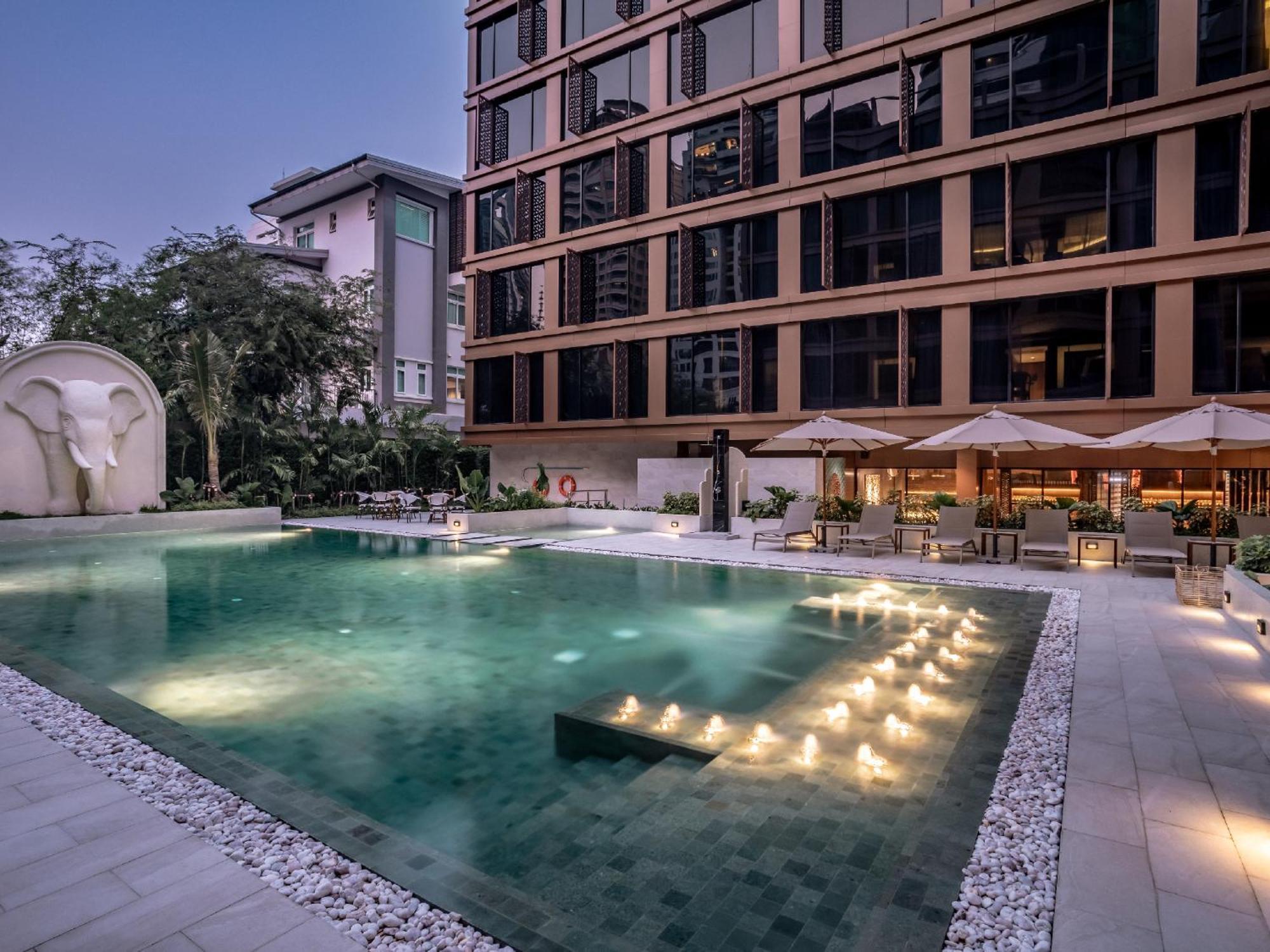 Nysa Hotel Bangkok Sukhumvit 11 외부 사진 The hotel's pool