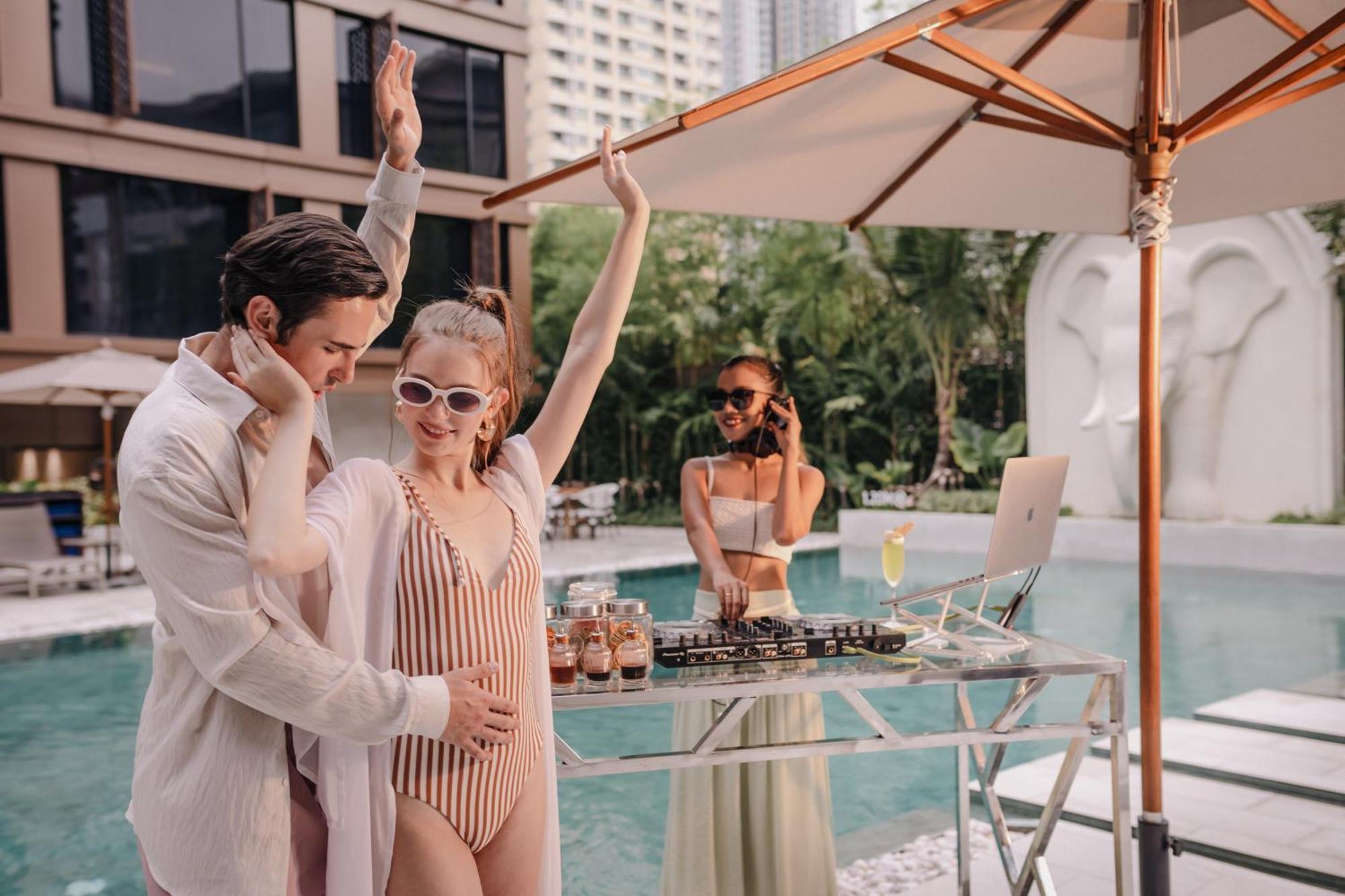 Nysa Hotel Bangkok Sukhumvit 11 외부 사진 The Pool Club