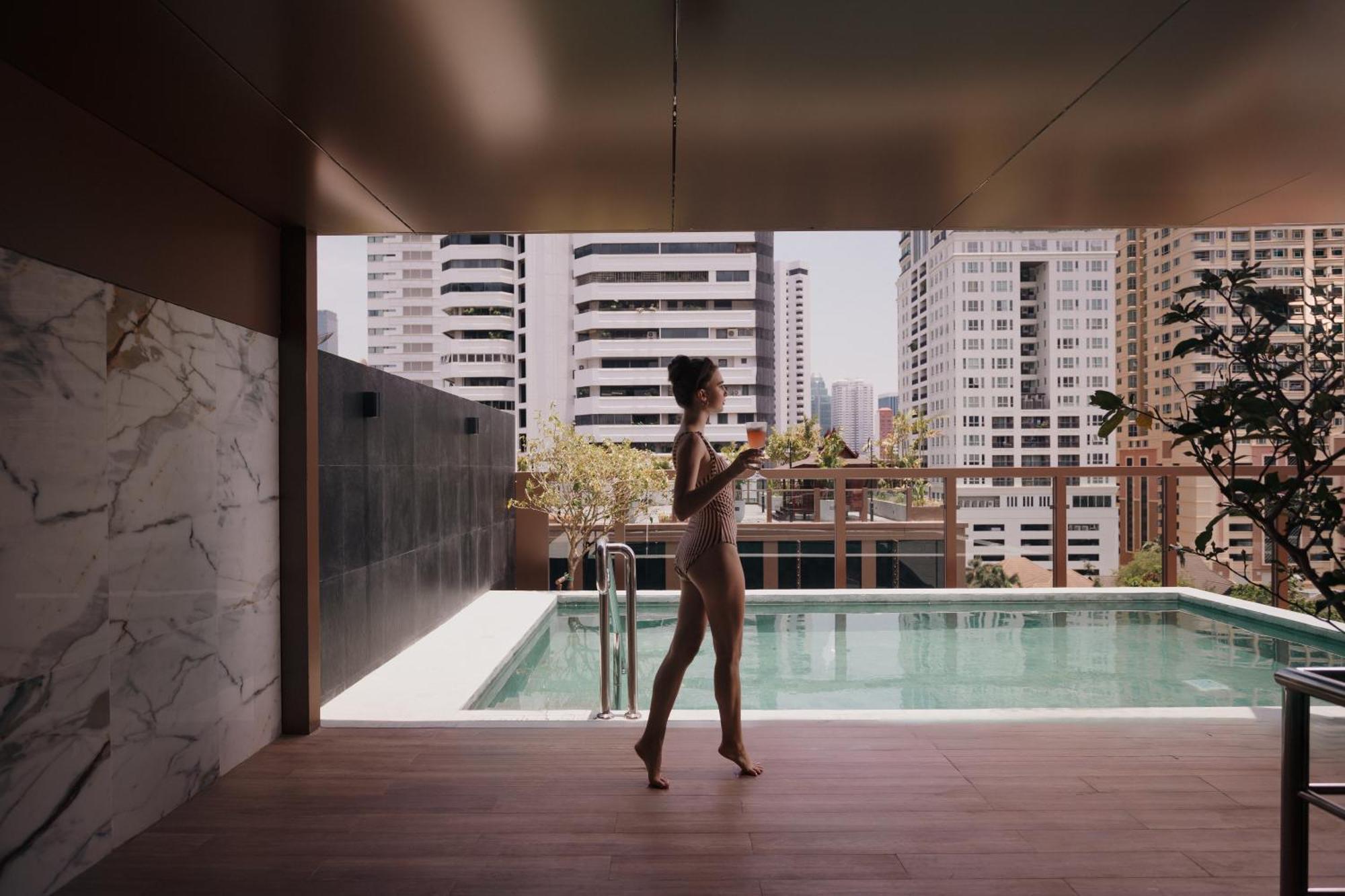 Nysa Hotel Bangkok Sukhumvit 11 외부 사진 The rooftop pool at The Standard, Bangkok Sukhumvit